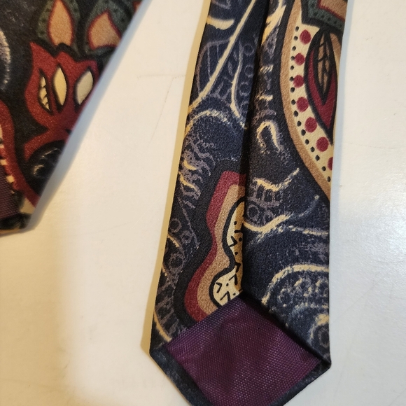 SAVILE ROW Men's Silk Patterned Tie - Picture 5 of 9